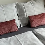 Apartment Pakhuis 5 *