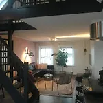 Pakhuis 5 *