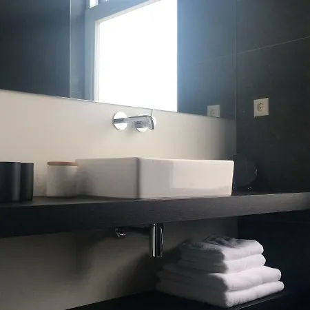 Pakhuis 5 *